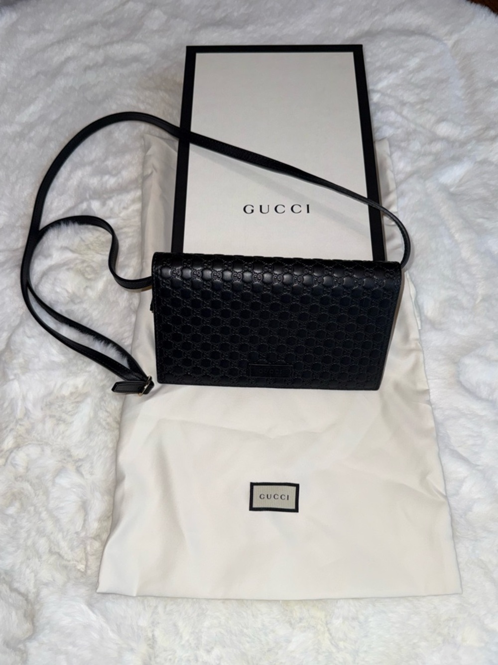Gucci Microguccissima Crossbody Wallet - Picture 14 of 14